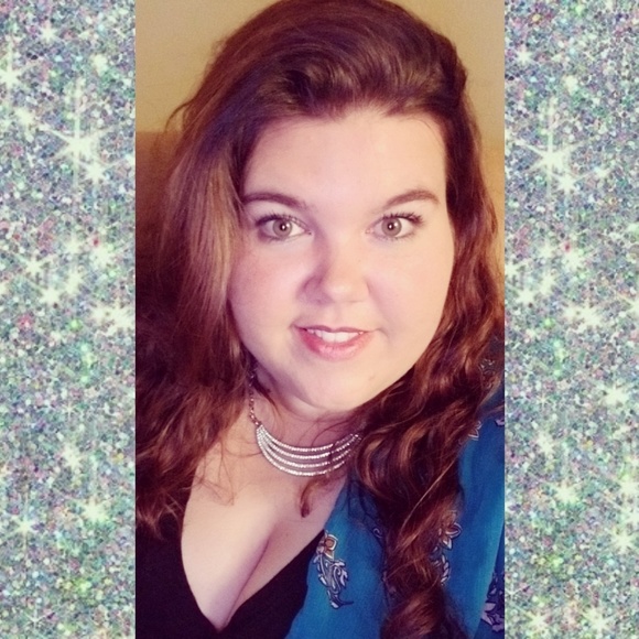 Meet your Posher, Haley - Picture 1 of 1